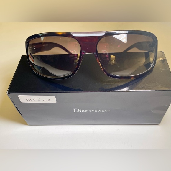 Dior Homme Brown Tie Sunnies 😎 - Picture 8 of 11